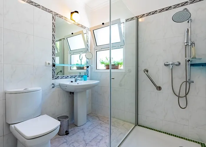 Casa Flora, 2 Quartos,vista Mar Tatil Evi Arco da Calheta (Madeira)