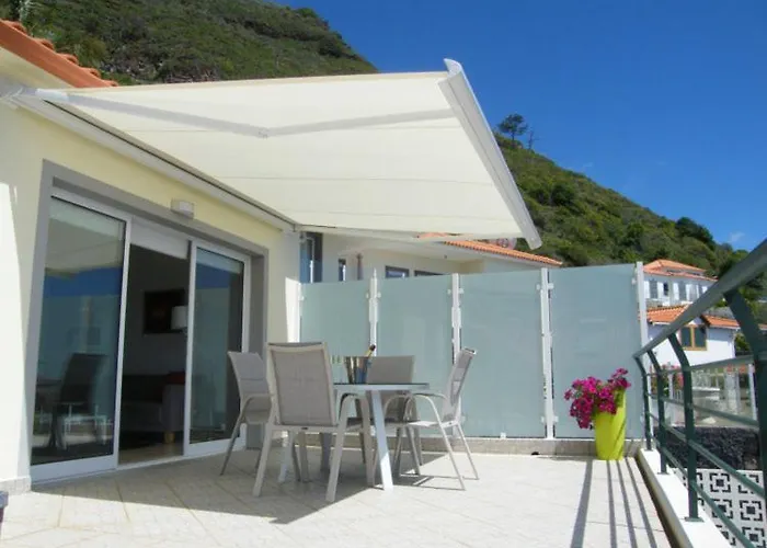 Casa Flora, 2 Quartos,vista Mar Dom wakacyjny Arco da Calheta (Madeira)